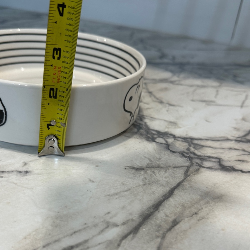 Peanuts White and Black Dog Bowl - Picture 5 of 5